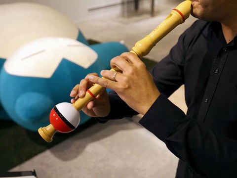 神奇宝贝精灵笛怎么用