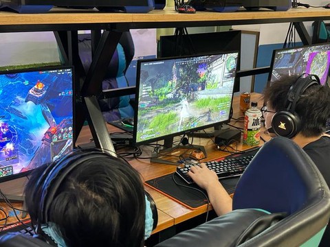 网咖怎么玩绝地求生[图2]